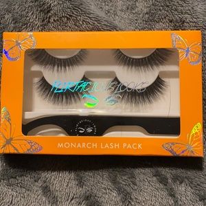 💄BOGO FREE💄 Flirtacious Looks Monarch Lash Pack